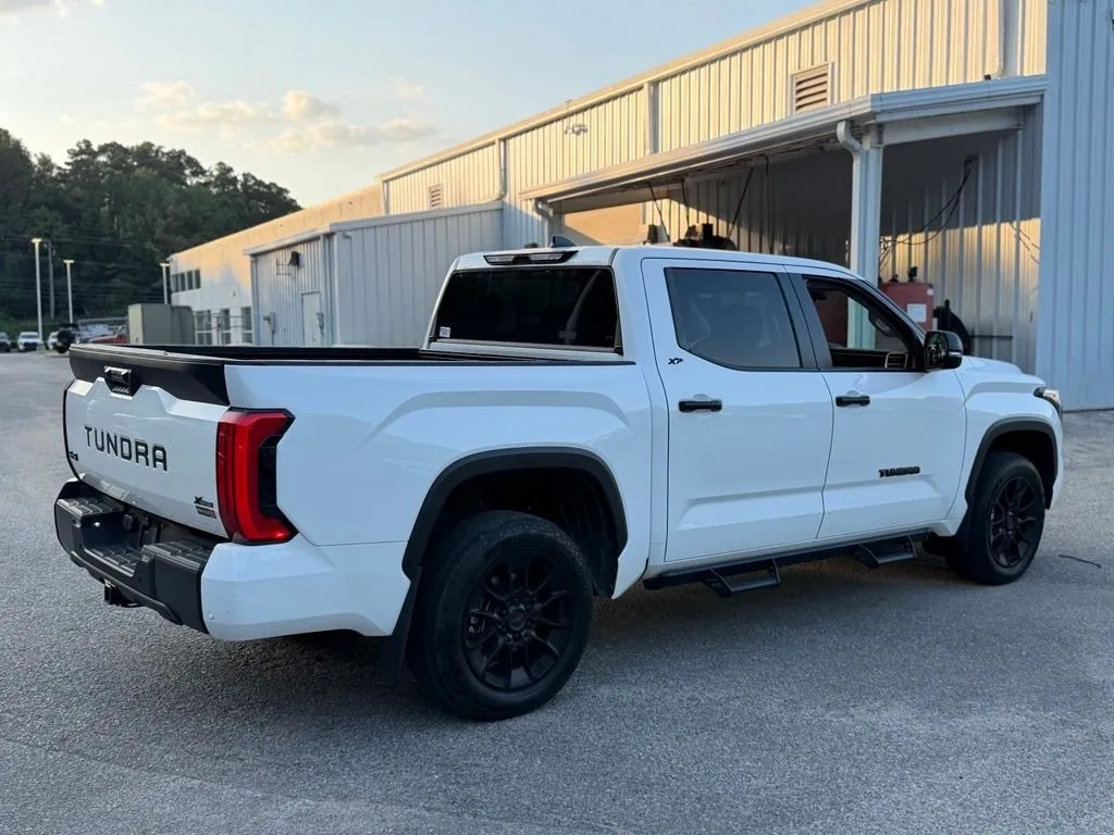2024 Toyota Tundra SR5 thumbnail 4