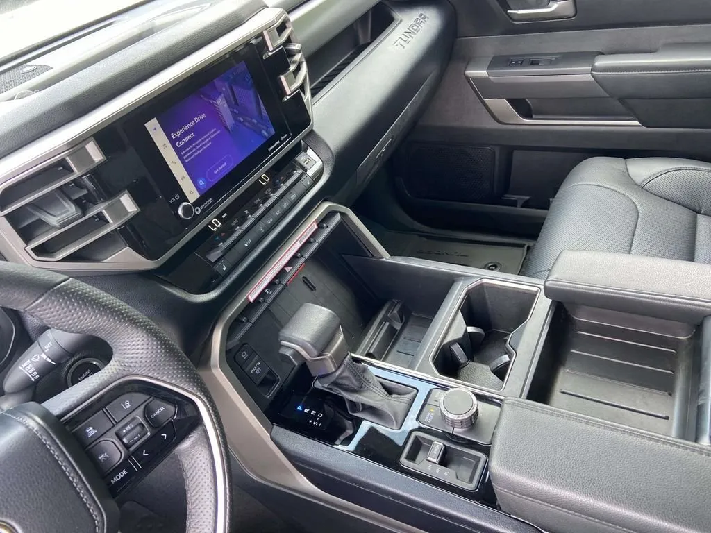 2024 Toyota Tundra SR5 thumbnail 27