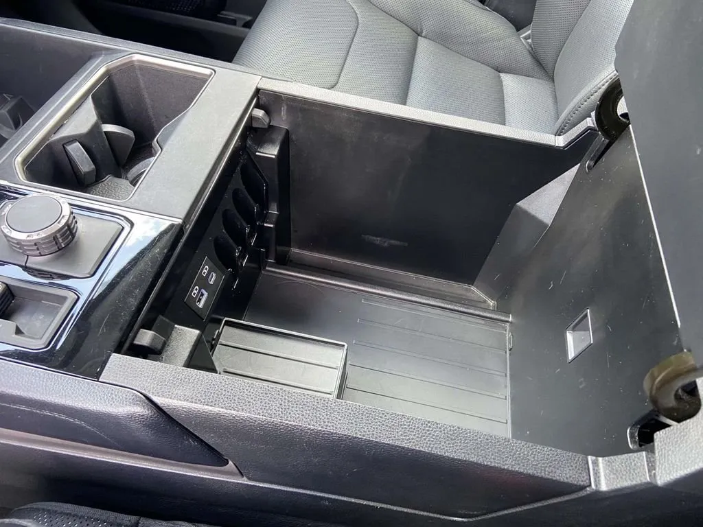 2024 Toyota Tundra SR5 thumbnail 28