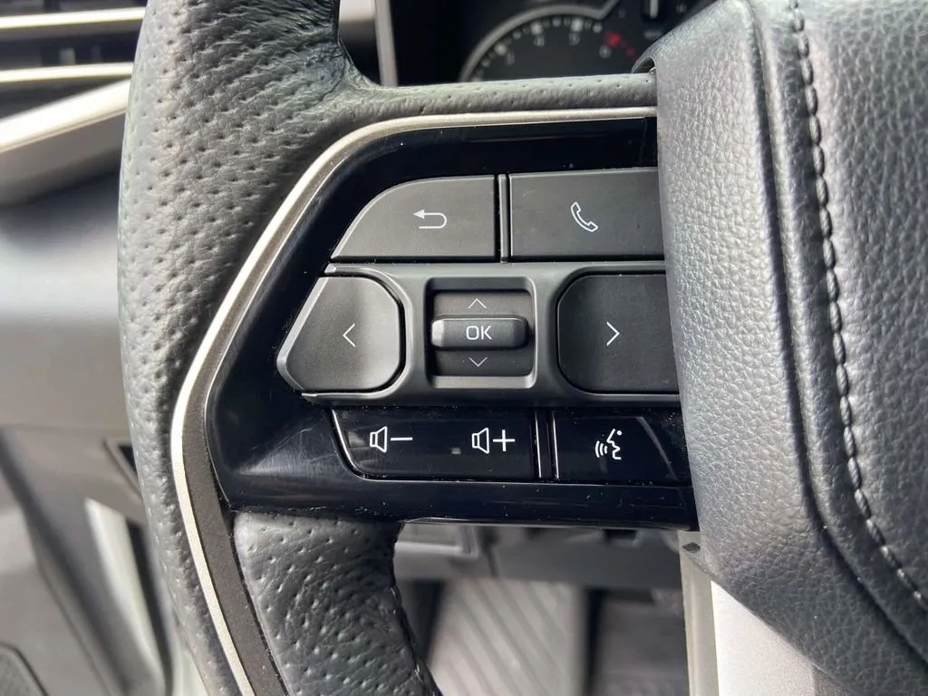 2024 Toyota Tundra SR5 thumbnail 33
