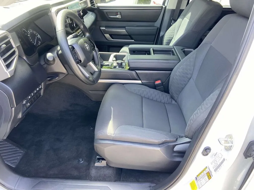 2024 Toyota Tundra SR5 thumbnail 16