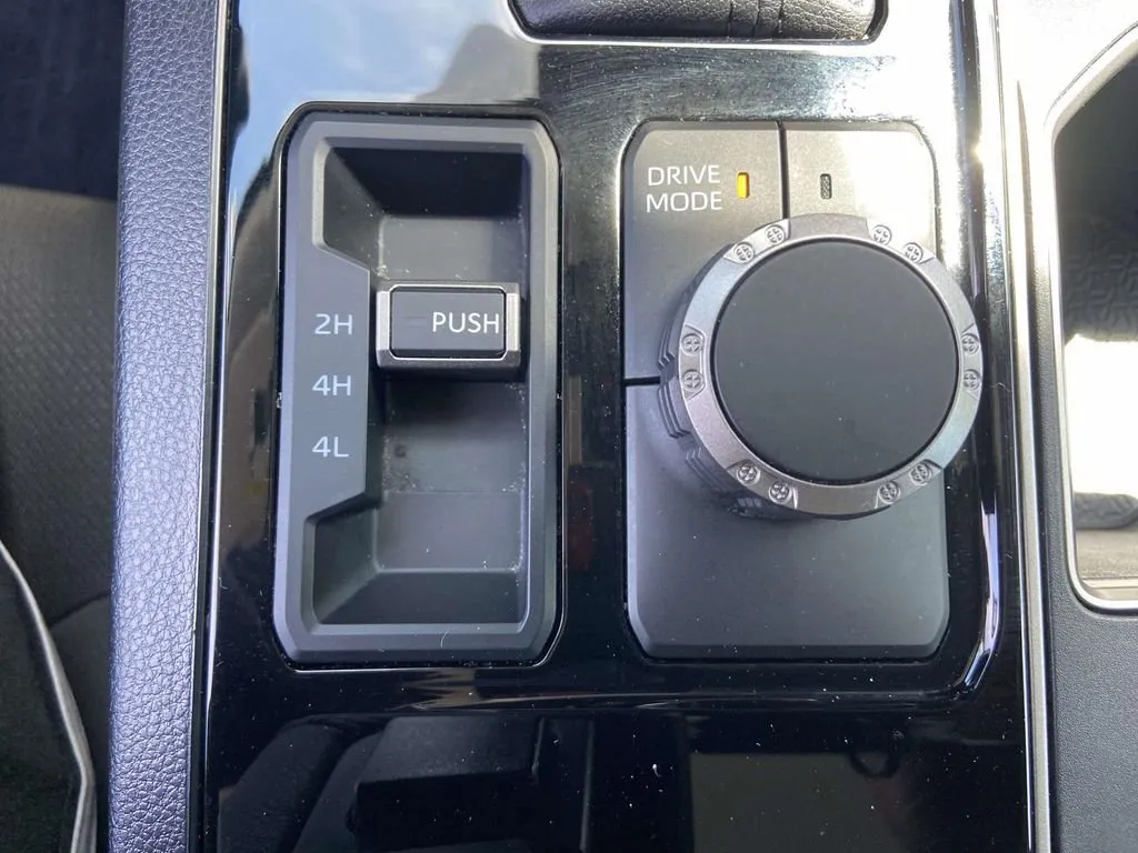 2024 Toyota Tundra SR5 thumbnail 25