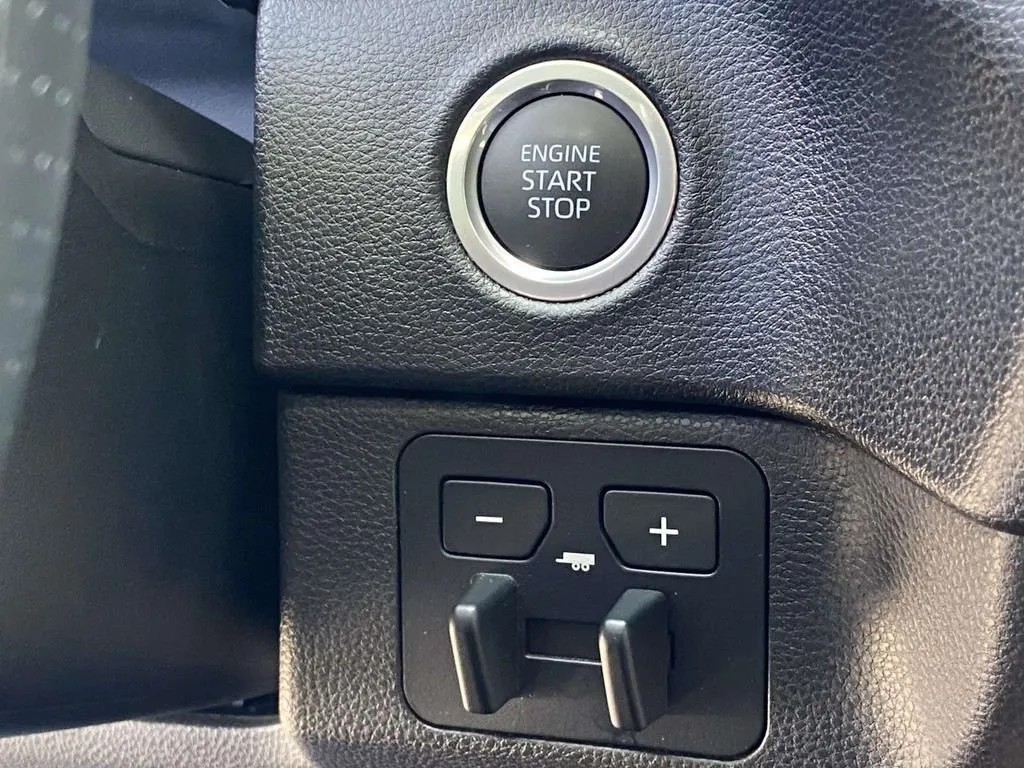 2024 Toyota Tundra SR5 thumbnail 30