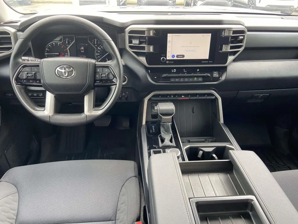 2024 Toyota Tundra SR5 thumbnail 10