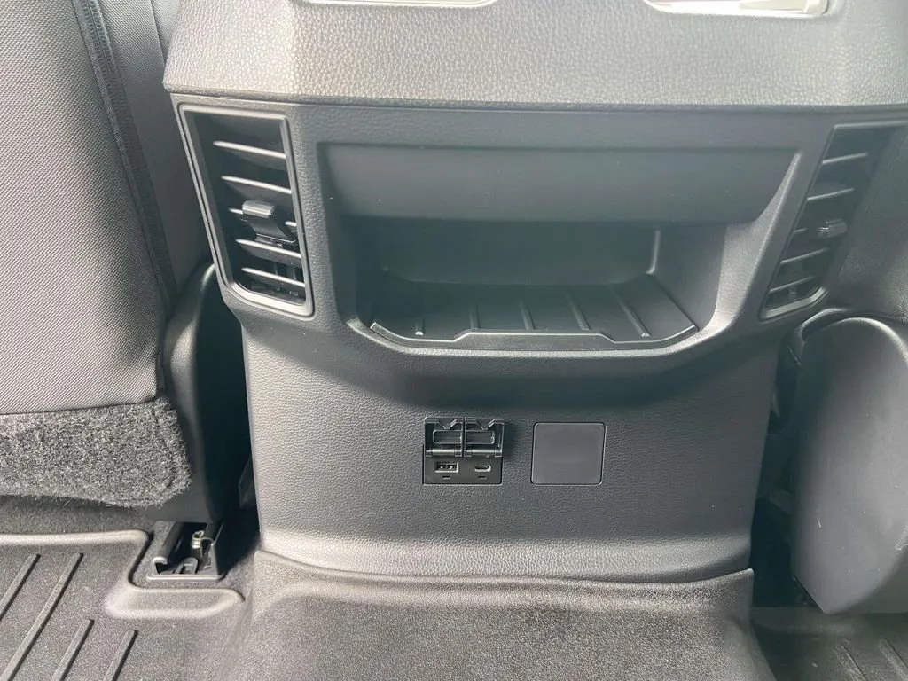 2024 Toyota Tundra SR5 thumbnail 19