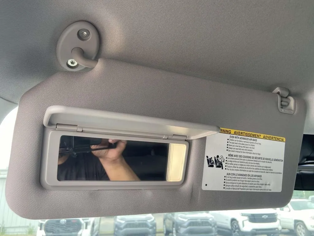 2024 Toyota Tundra SR5 thumbnail 30
