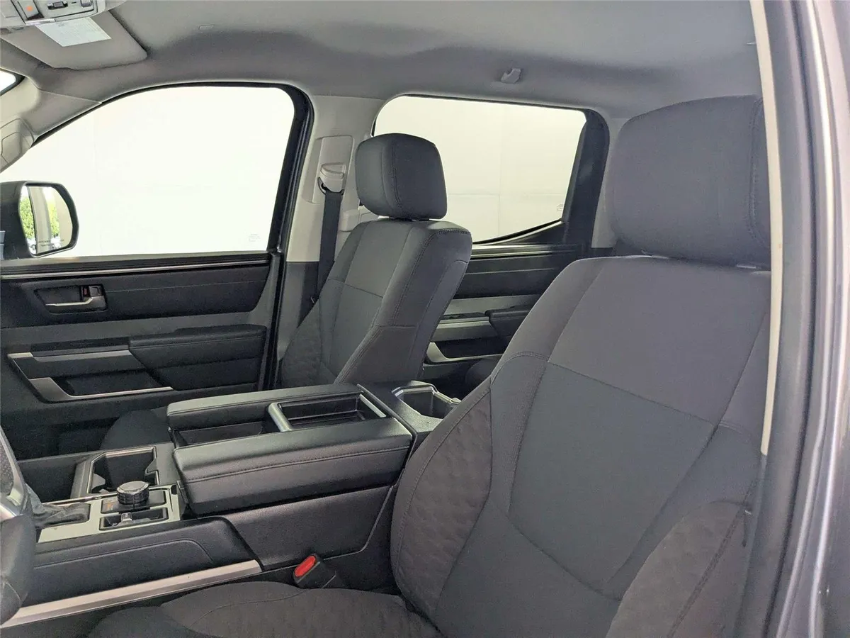 2024 Toyota Tundra SR5 thumbnail 12