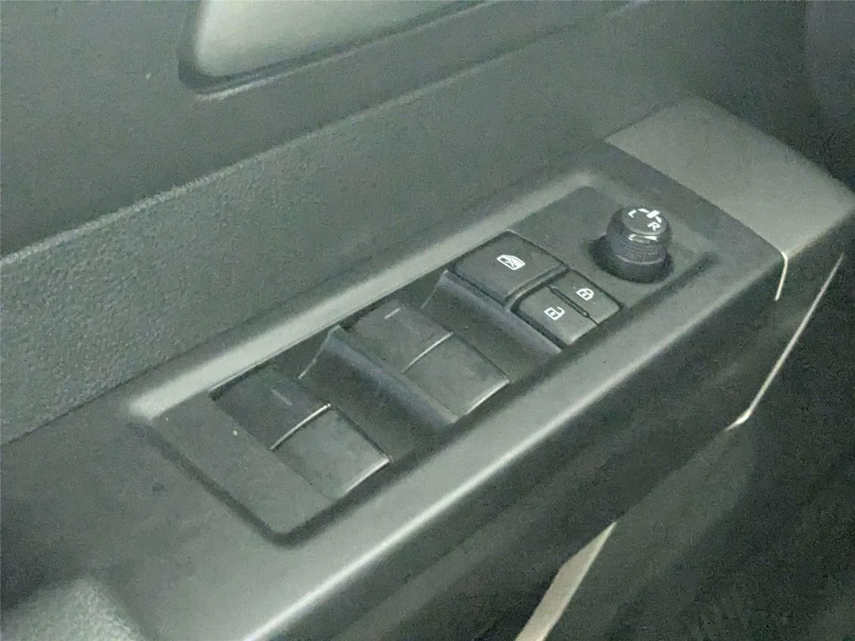 2024 Toyota Tundra SR5 thumbnail 14