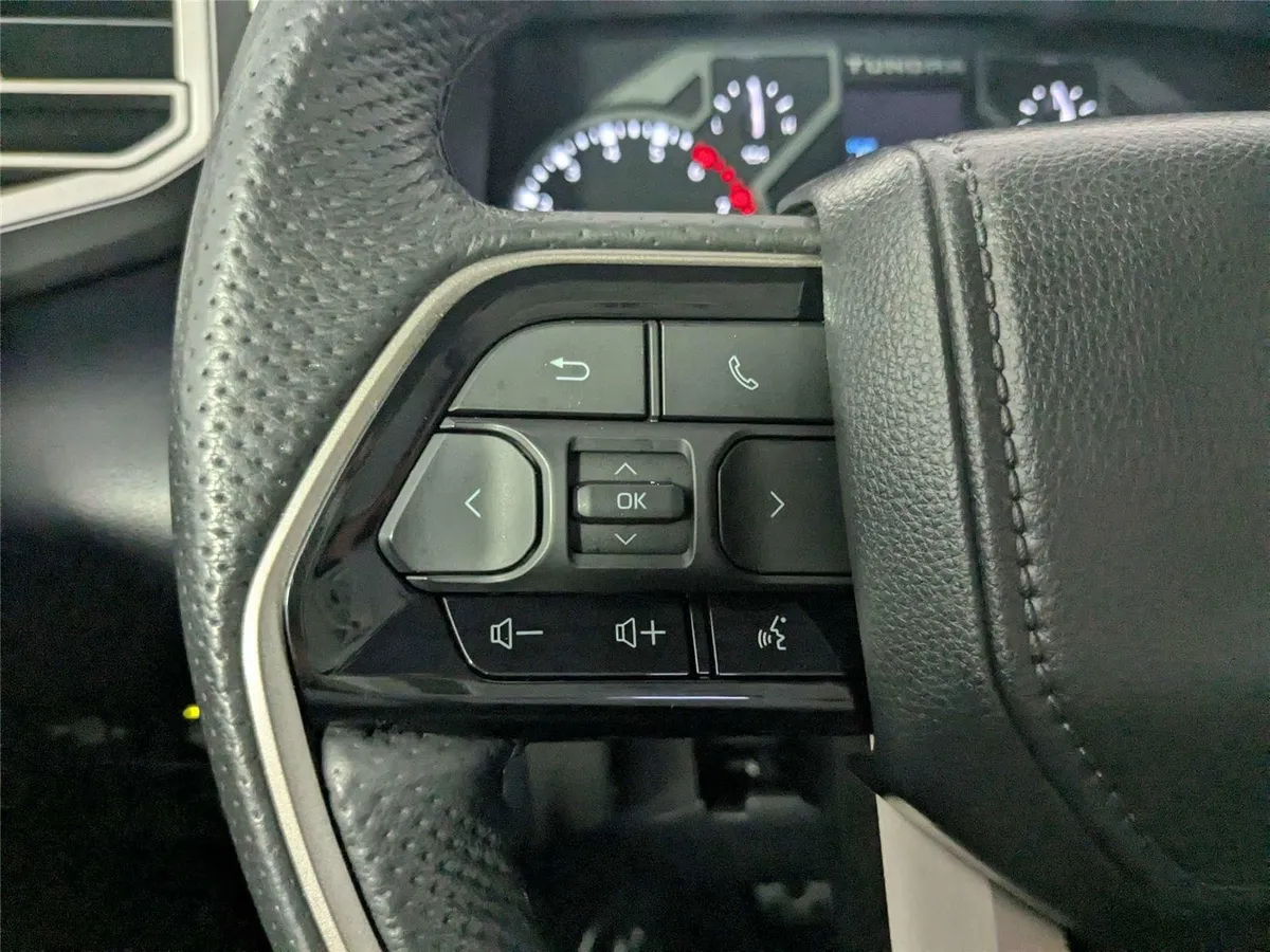 2024 Toyota Tundra SR5 thumbnail 17