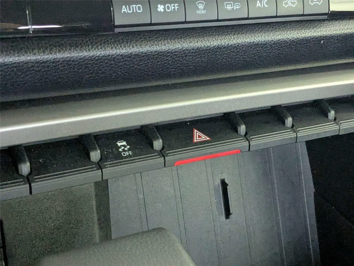 2024 Toyota Tundra SR5 thumbnail 23