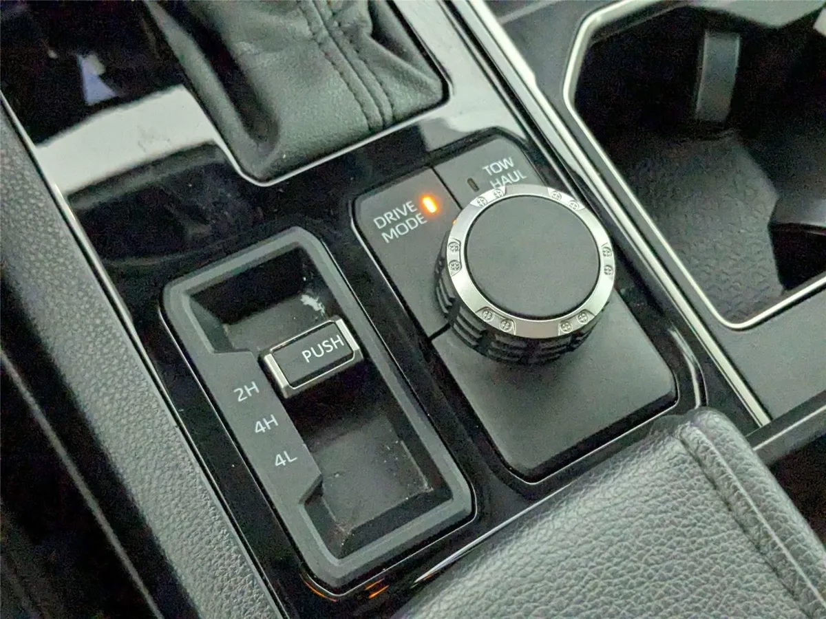 2024 Toyota Tundra SR5 thumbnail 24