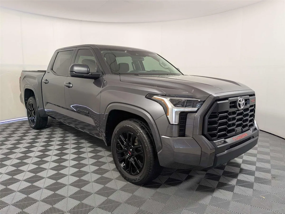 2024 Toyota Tundra SR5 thumbnail 3