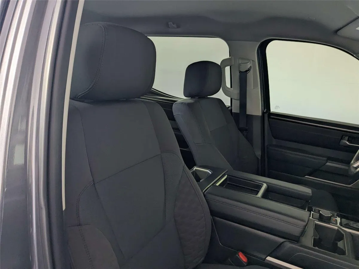 2024 Toyota Tundra SR5 thumbnail 33