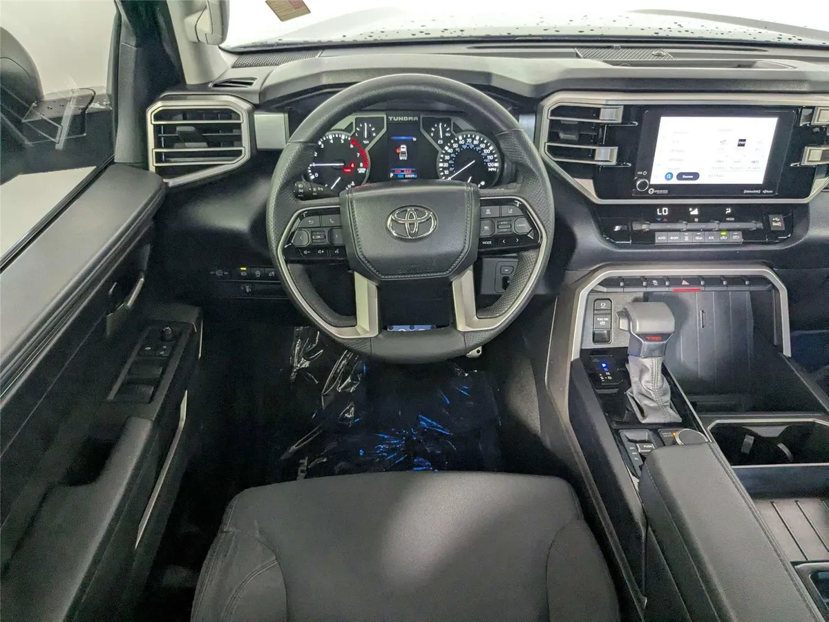 2024 Toyota Tundra SR5 thumbnail 38