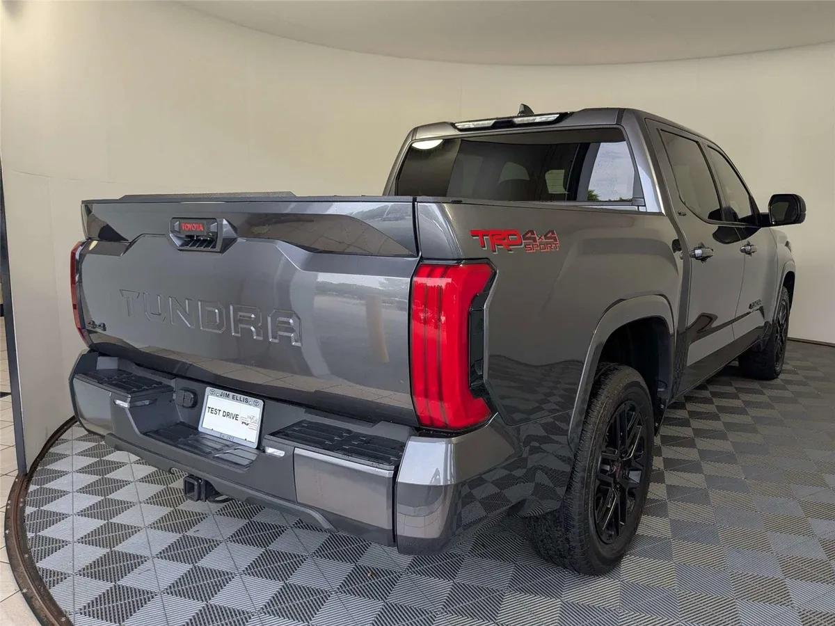 2024 Toyota Tundra SR5 thumbnail 5