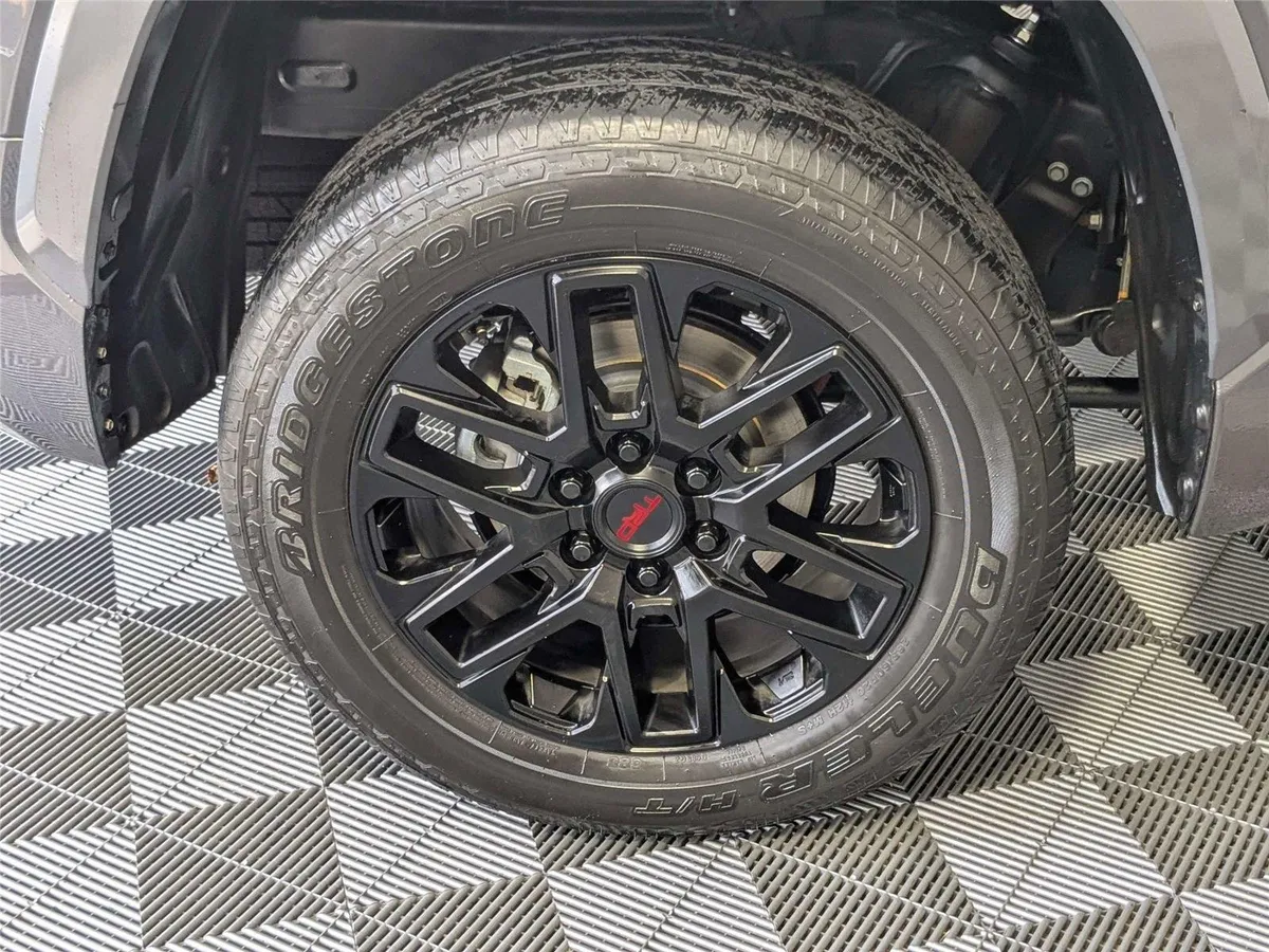 2024 Toyota Tundra SR5 thumbnail 9