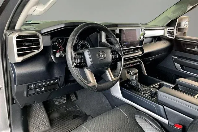 2024 Toyota Tundra SR5 thumbnail 14