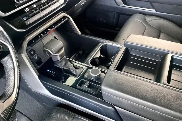 2024 Toyota Tundra SR5 thumbnail 15