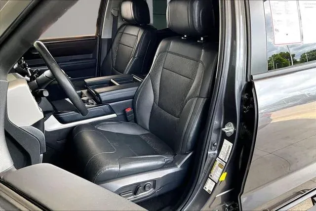 2024 Toyota Tundra SR5 thumbnail 18