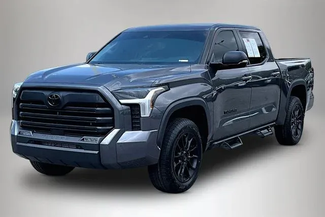 2024 Toyota Tundra SR5 thumbnail 2