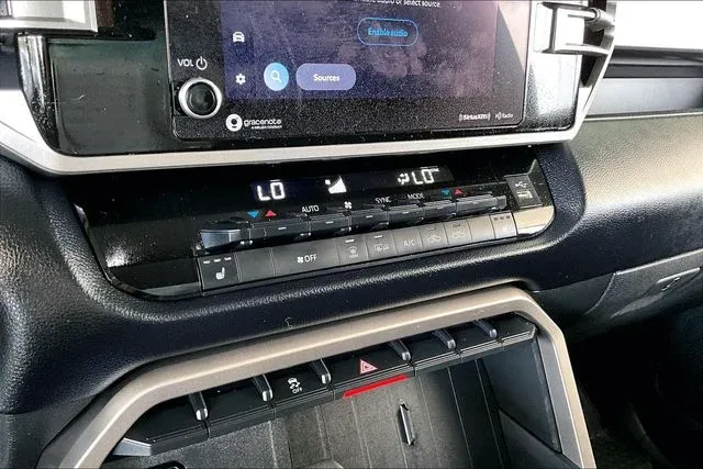 2024 Toyota Tundra SR5 thumbnail 23