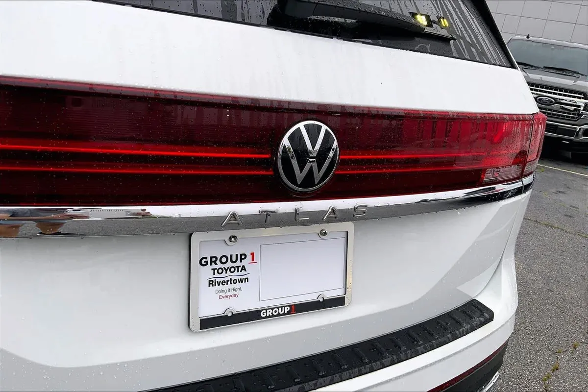 2024 Volkswagen Atlas 2.0T SE thumbnail 10