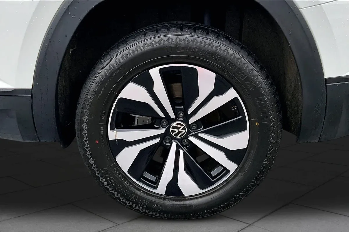 2024 Volkswagen Atlas 2.0T SE thumbnail 11
