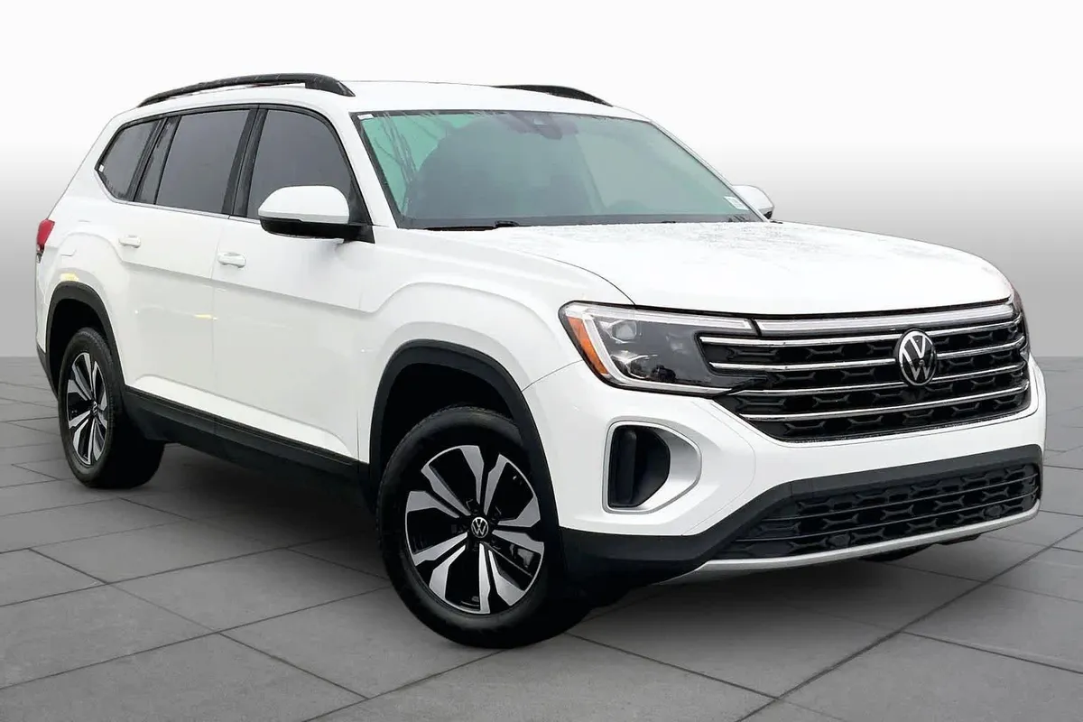 2024 Volkswagen Atlas 2.0T SE thumbnail 3