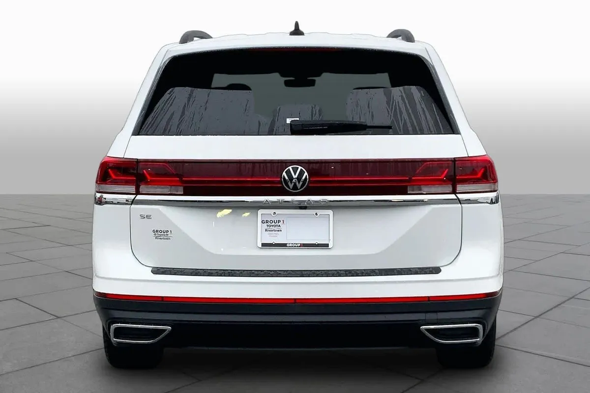 2024 Volkswagen Atlas 2.0T SE thumbnail 5