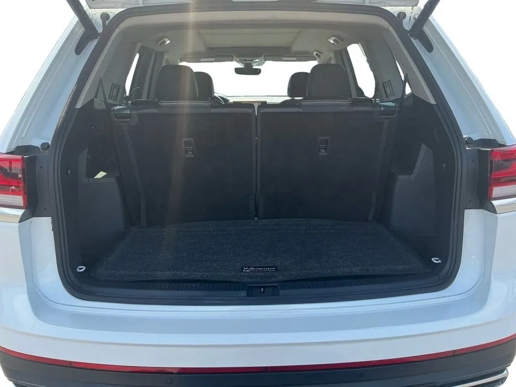 2024 Volkswagen Atlas 2.0T SEL thumbnail 24