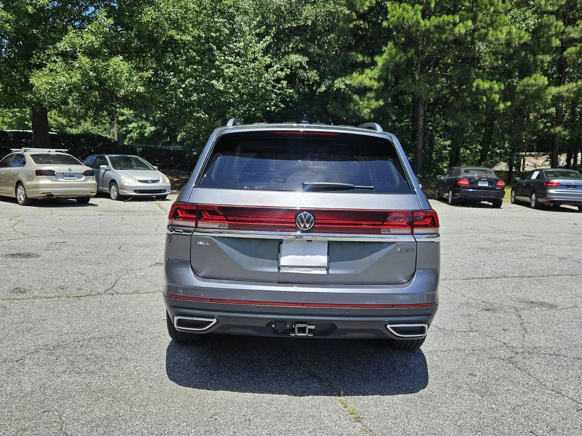 2024 Volkswagen Atlas 2.0T SEL thumbnail 6