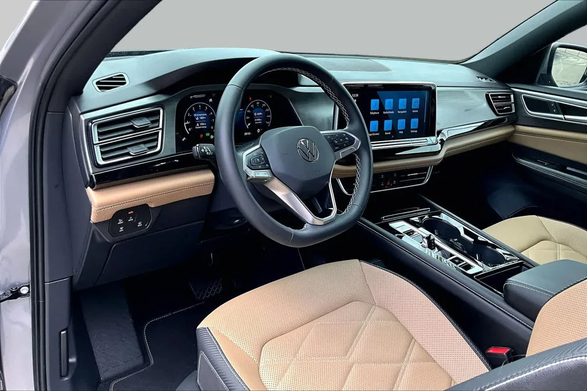 2024 Volkswagen Atlas Cross Sport 2.0T SE w/Technology thumbnail 18