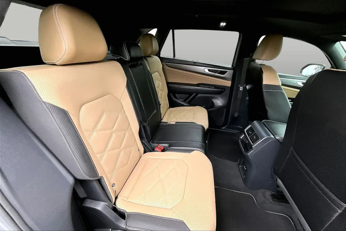 2024 Volkswagen Atlas Cross Sport 2.0T SE w/Technology thumbnail 20