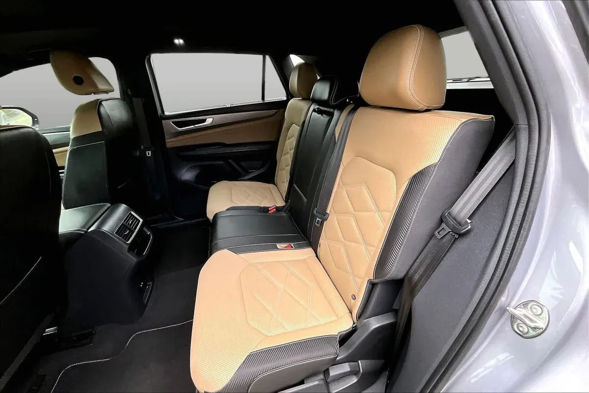 2024 Volkswagen Atlas Cross Sport 2.0T SE w/Technology thumbnail 21