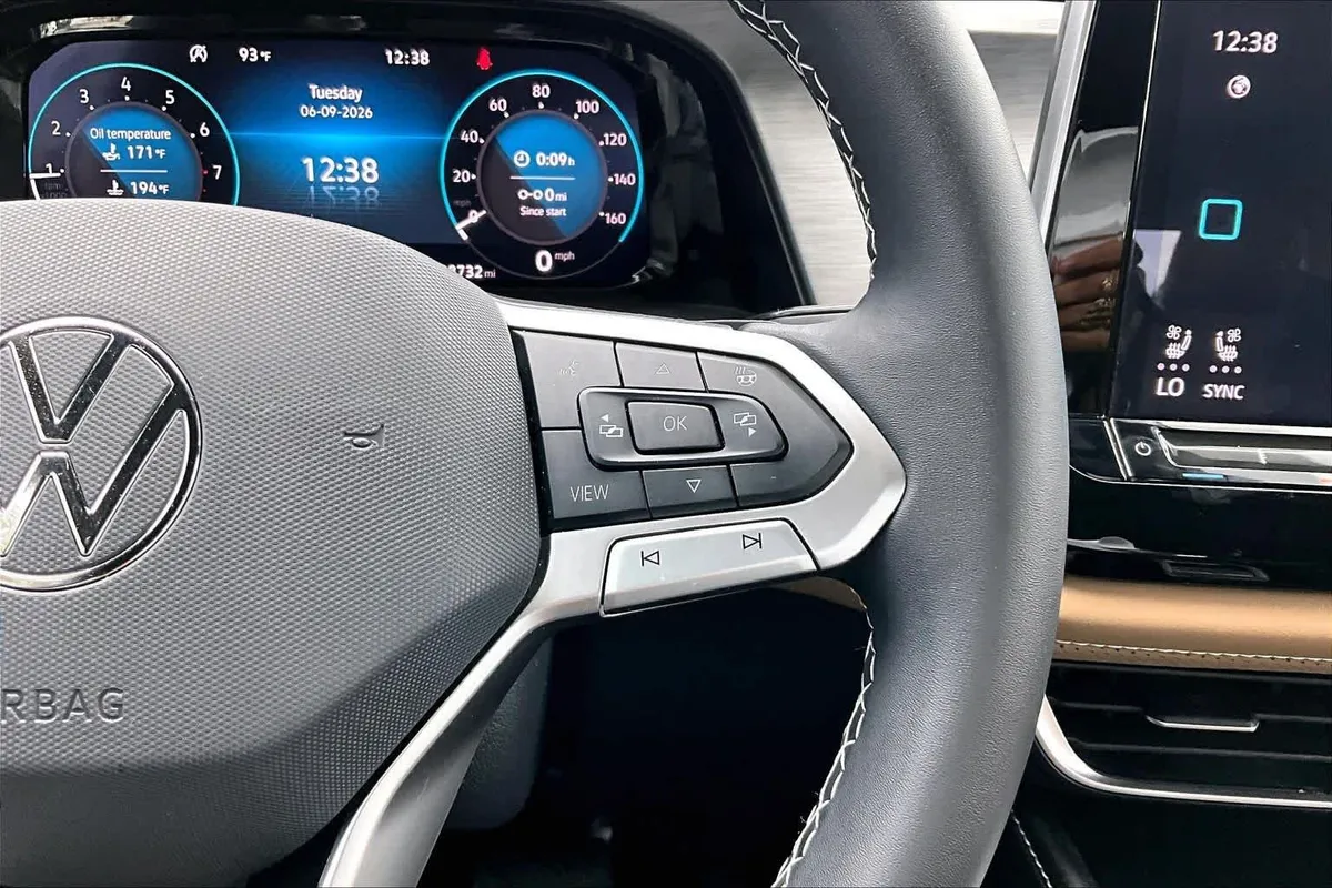 2024 Volkswagen Atlas Cross Sport 2.0T SE w/Technology thumbnail 23