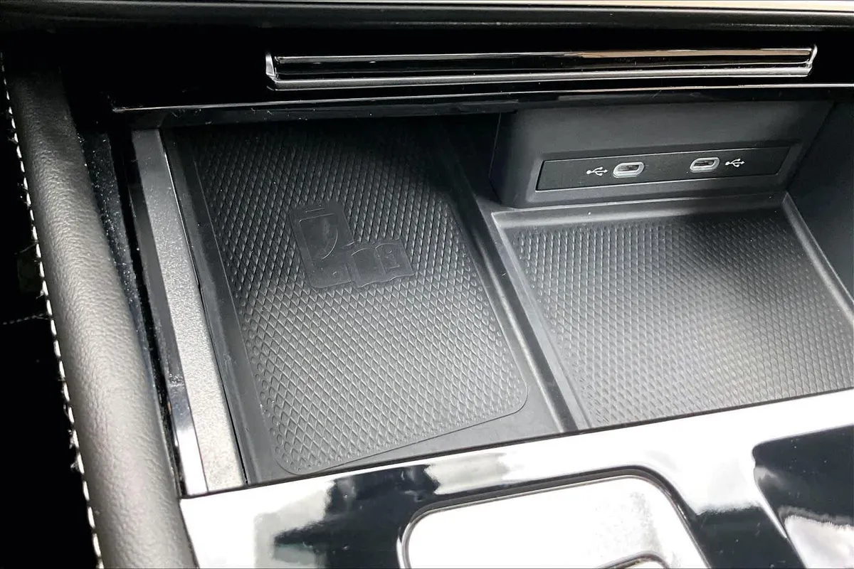 2024 Volkswagen Atlas Cross Sport 2.0T SE w/Technology thumbnail 33