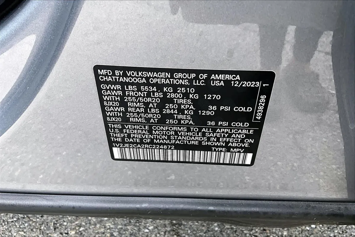 2024 Volkswagen Atlas Cross Sport 2.0T SE w/Technology thumbnail 35