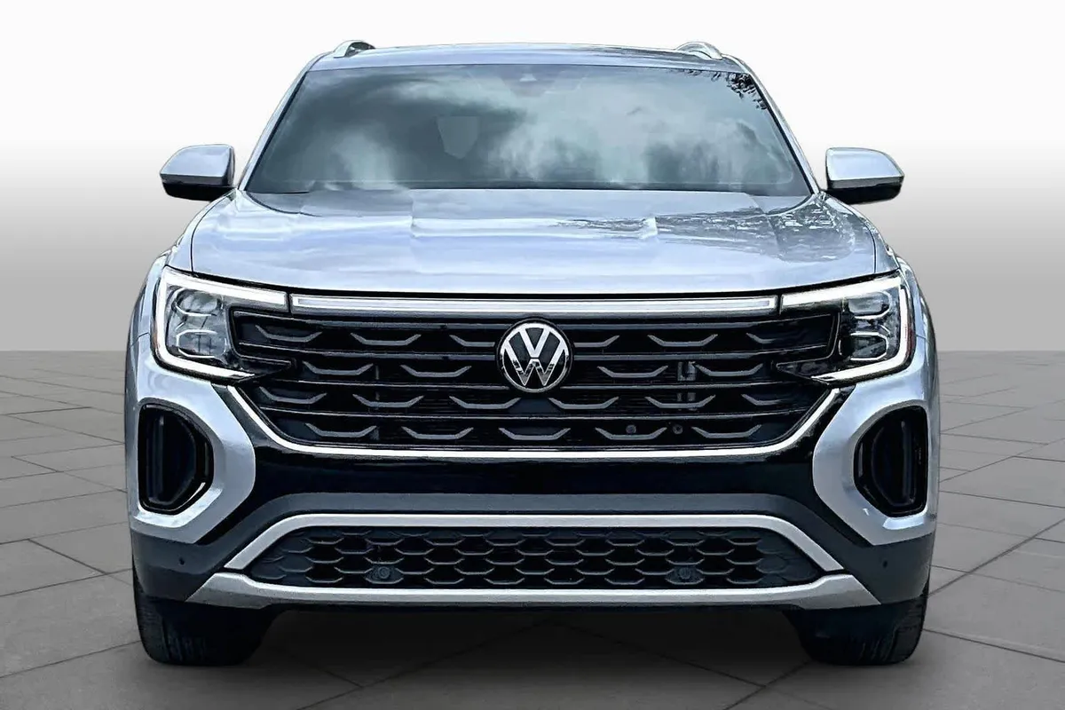 2024 Volkswagen Atlas Cross Sport 2.0T SE w/Technology thumbnail 4