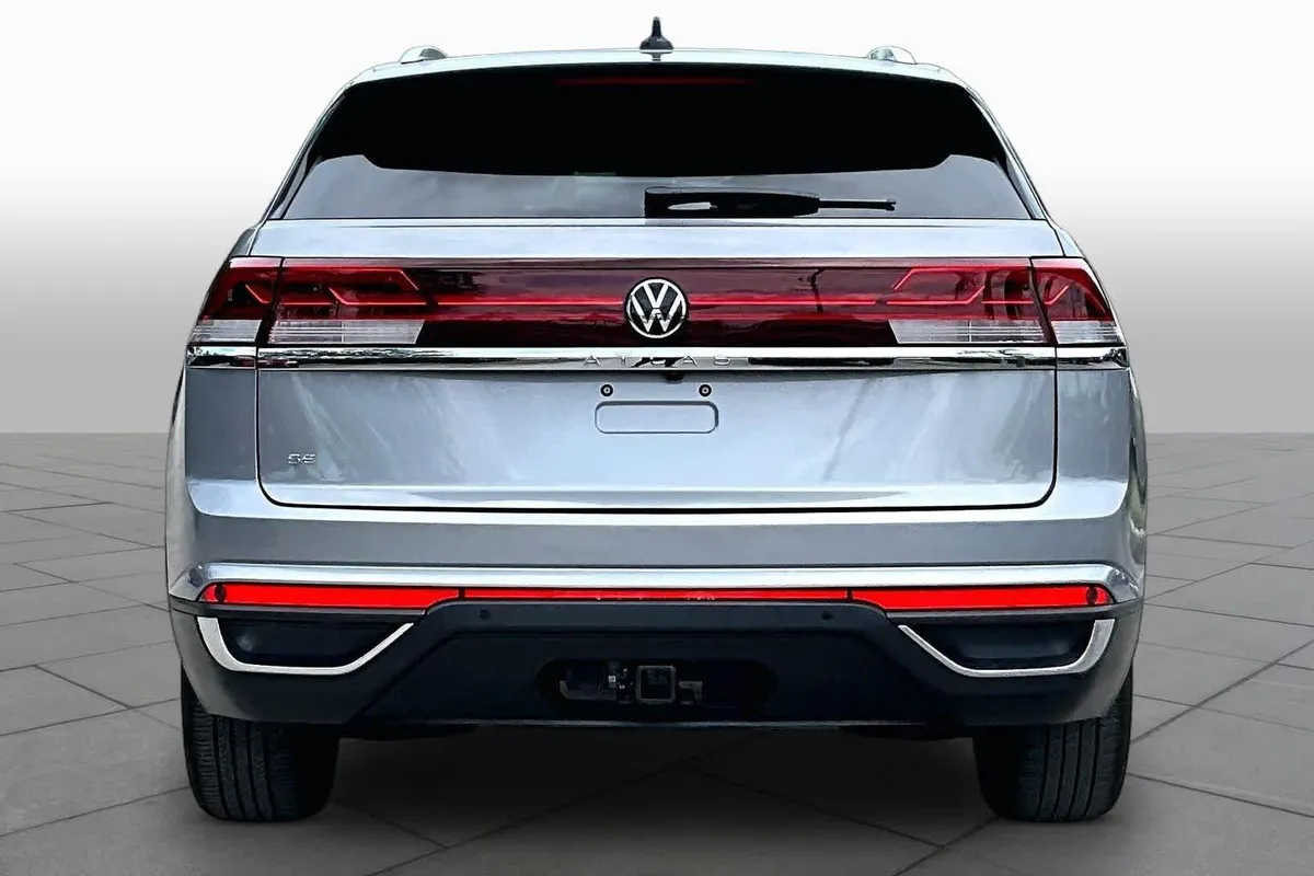 2024 Volkswagen Atlas Cross Sport 2.0T SE w/Technology thumbnail 5
