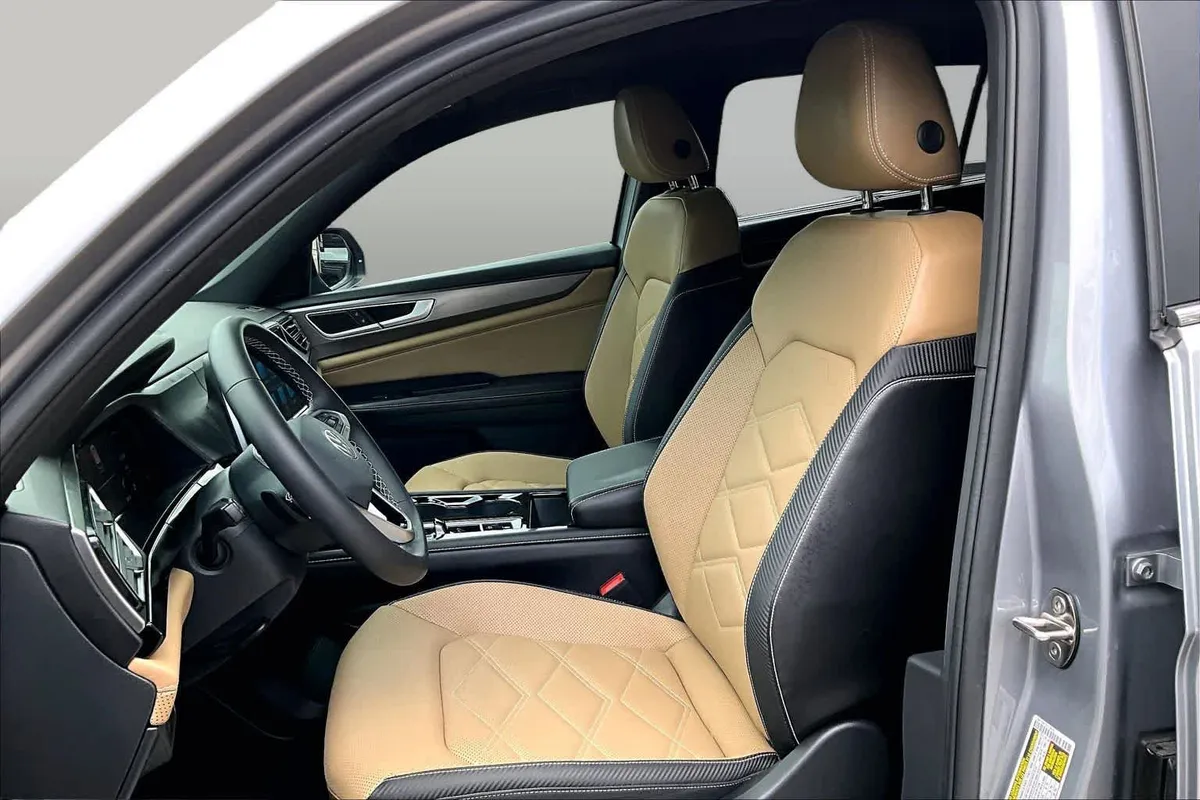 2024 Volkswagen Atlas Cross Sport 2.0T SE w/Technology thumbnail 8