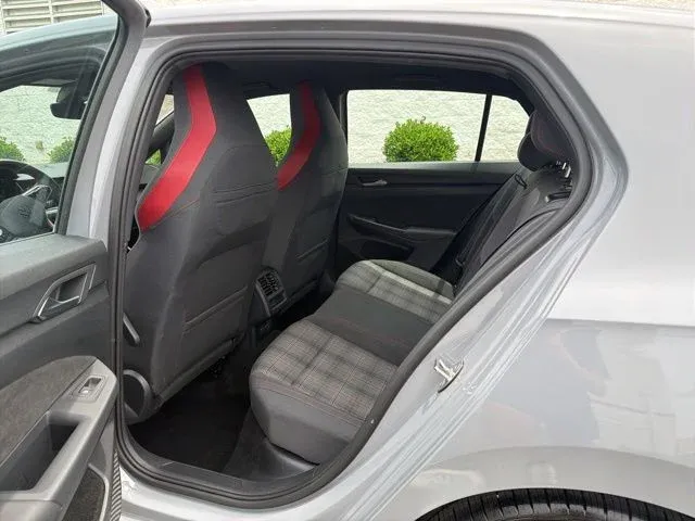 2024 Volkswagen Golf GTI 2.0T S thumbnail 18
