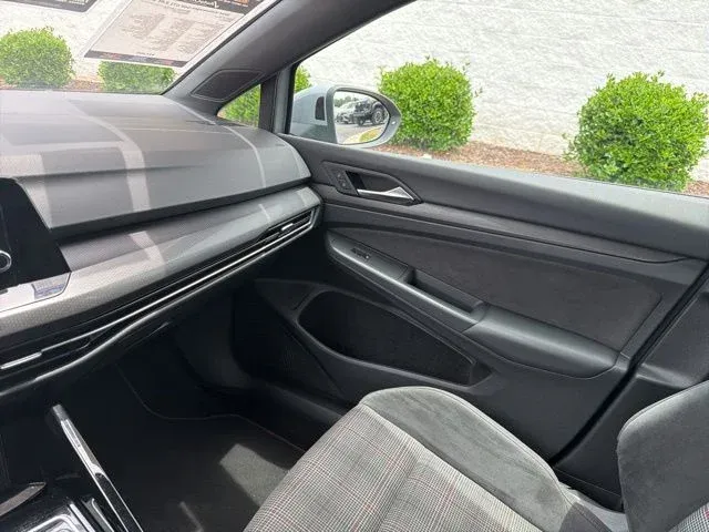 2024 Volkswagen Golf GTI 2.0T S thumbnail 44