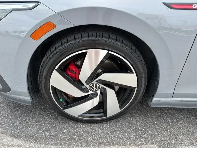 2024 Volkswagen Golf GTI 2.0T S thumbnail 5
