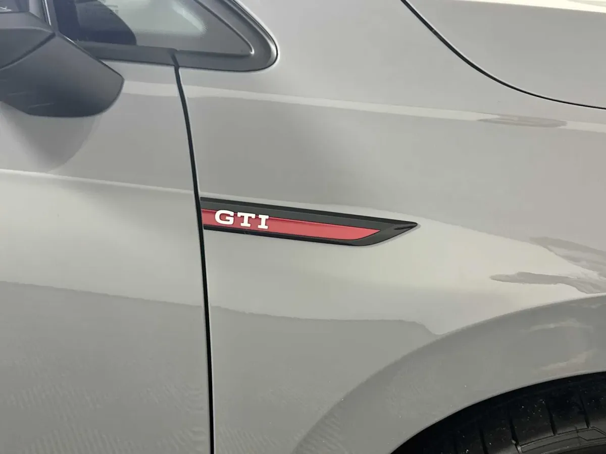2024 Volkswagen Golf GTI 380 S thumbnail 21