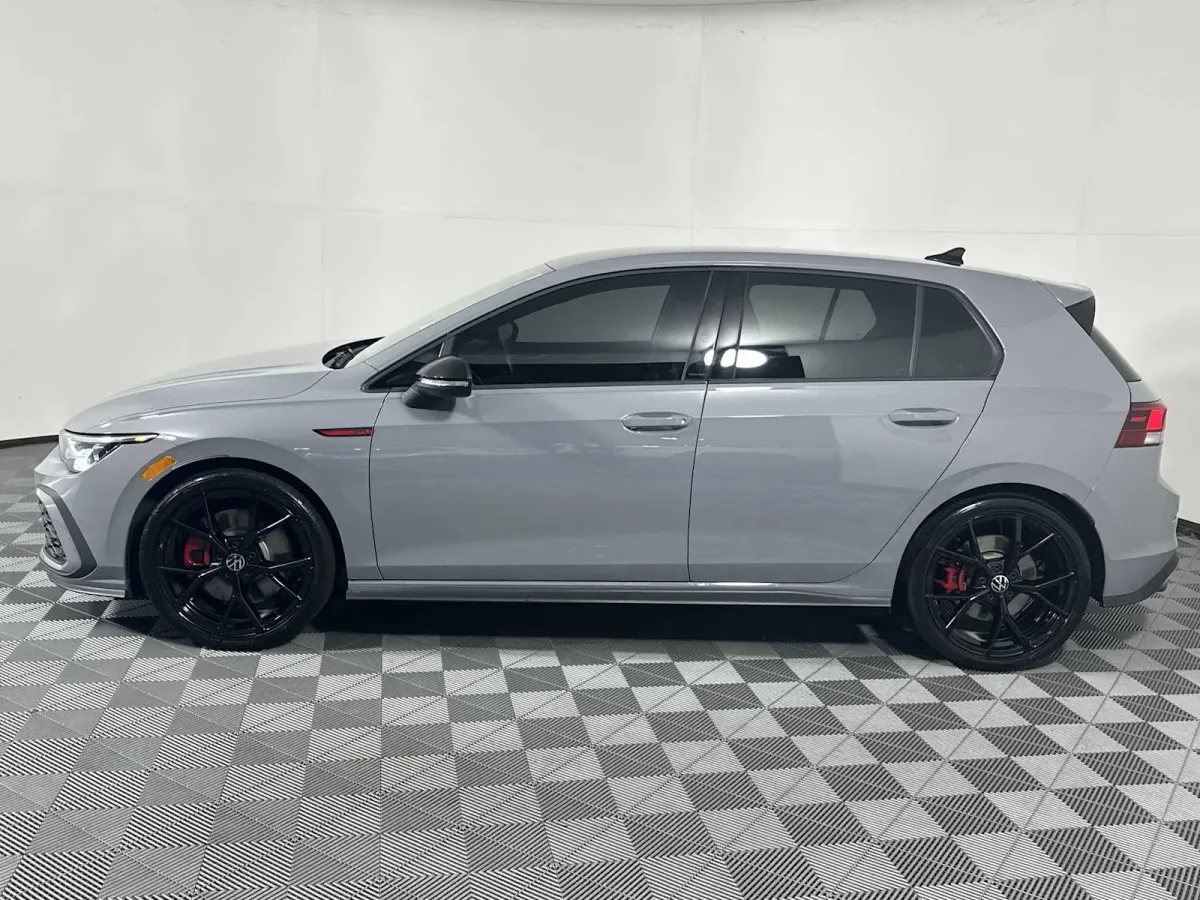 2024 Volkswagen Golf GTI 380 S thumbnail 4
