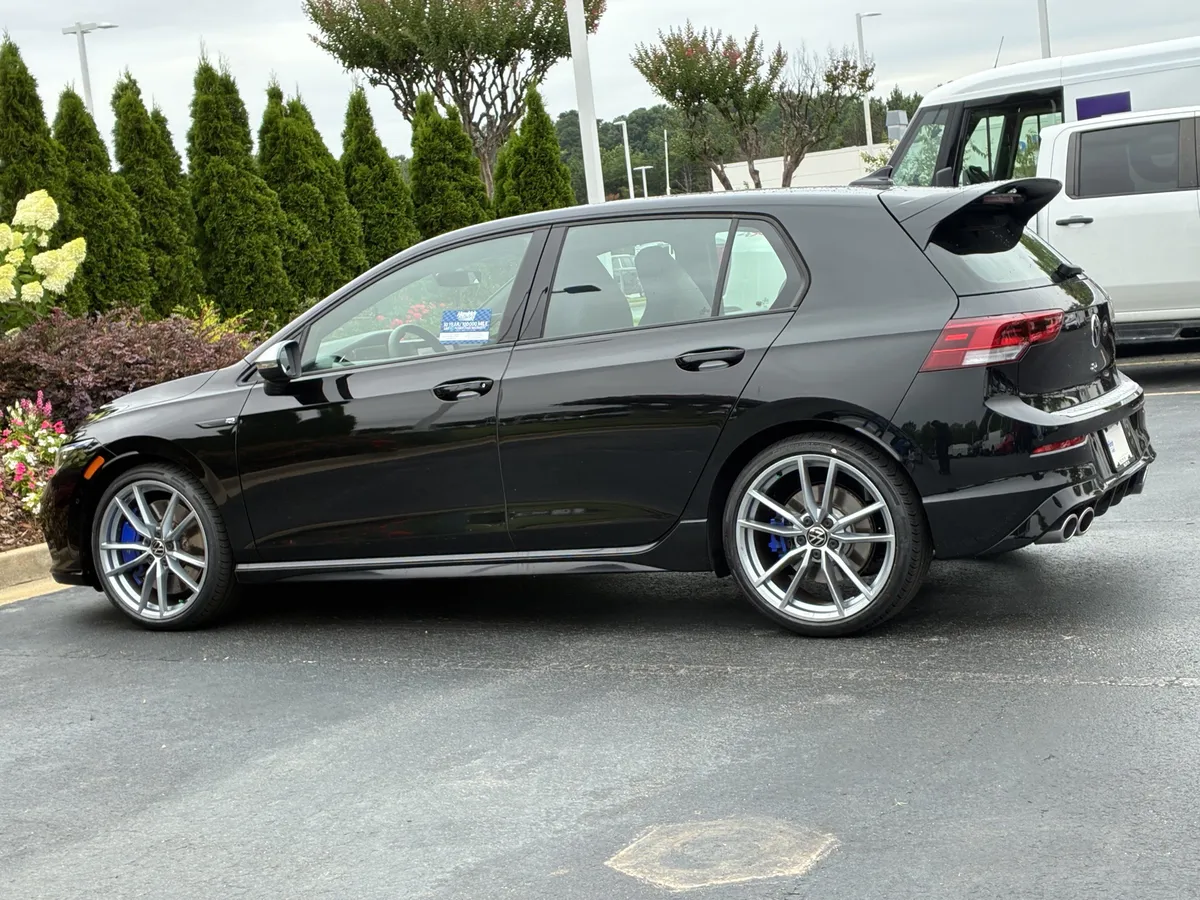 2024 Volkswagen Golf R 4DR DSG thumbnail 7