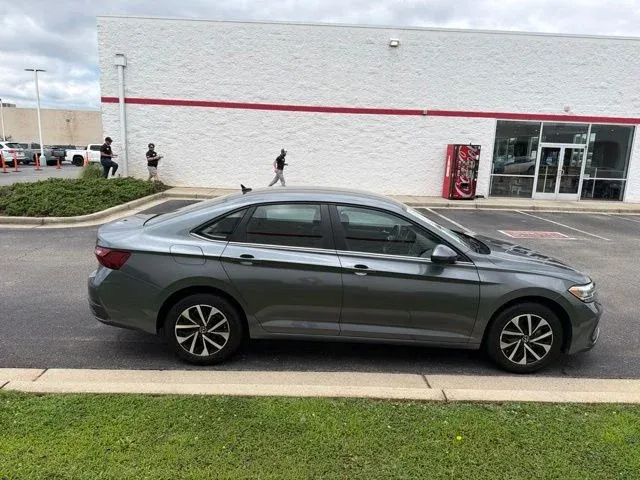 2024 Volkswagen Jetta 1.5T S thumbnail 10