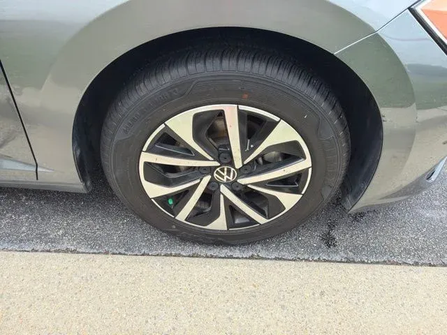 2024 Volkswagen Jetta 1.5T S thumbnail 11