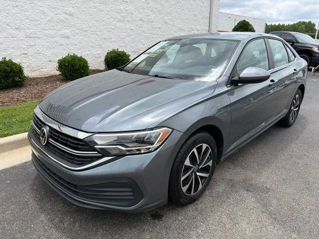 2024 Volkswagen Jetta 1.5T S thumbnail 3