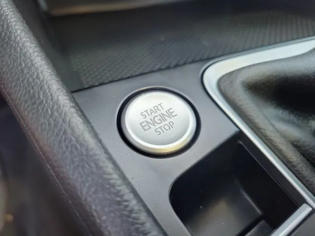 2024 Volkswagen Jetta 1.5T SE thumbnail 12